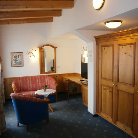 فندق داس كالتشميد - فاميلوتيل تيرول