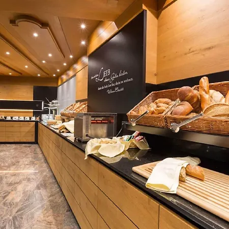 Kaltschmid - Familotel Tirol 4* Ζέεφελντ