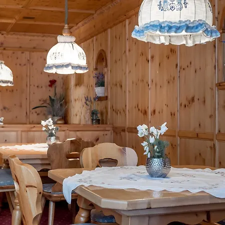 Kaltschmid - Familotel Tirol 제펠드 인 티롤